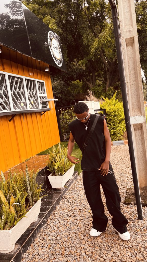 Asound_Limwa's tweet photo. Not new to this , you all just late !!🍊 https://t.co/DoeldDt9Jf