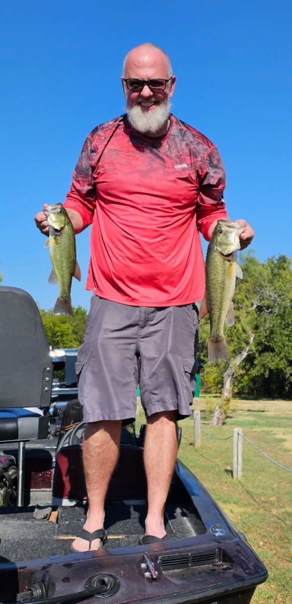 FrogginDirty's tweet photo. Three fish for 5lbs 13oz was good enough for 1st place at the EJ company tournament. https://t.co/6nwnA8MD9z