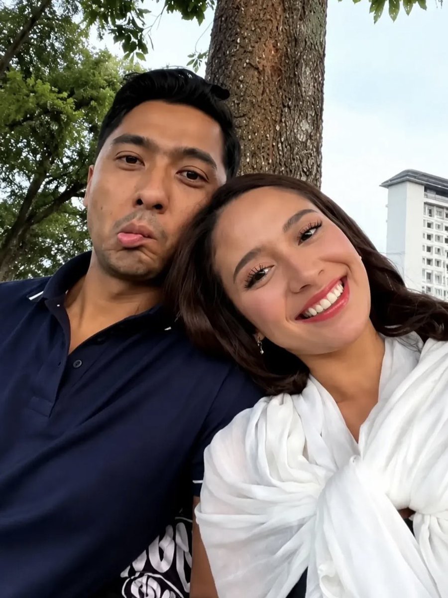 serraezx's tweet photo. iptu tomi cuman mau kasih tau nanti kalo buka galeri davina isinya ini yaa, takut kaget jadi aku kasih tau duluan

#TerikatJanji https://t.co/wKBiOO93Pl