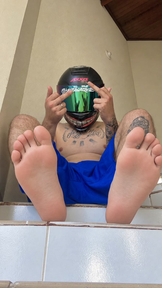 LekChapado's tweet photo. Aguenta duas? 😈🦶🏻 https://t.co/0Sdvp6BPeJ