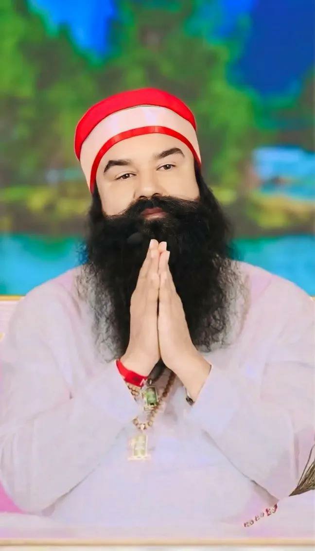 Ayeshuw1b's tweet photo. Whenever we mostly GenZ first thought came after hearing word #Satsang is chanting the name of God. 
Yes it's correct but Saint MSG Says satsang is the that place  where we get  solution of the all problems. Learn to live  stress free life. 
#BenefitsofSatsang
#Spirituality https://t.co/W65vBDpk8z