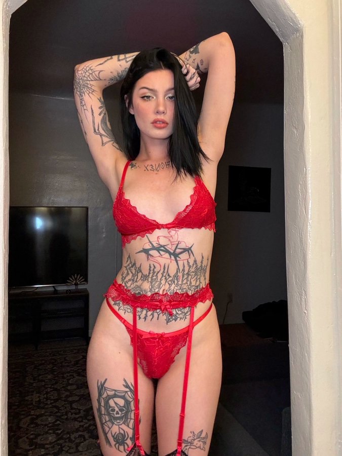 TsEvelyns20's tweet photo. Rate me 1-10? 🏳️‍⚧️🏳️‍⚧️ https://t.co/FVe7KIDVlY