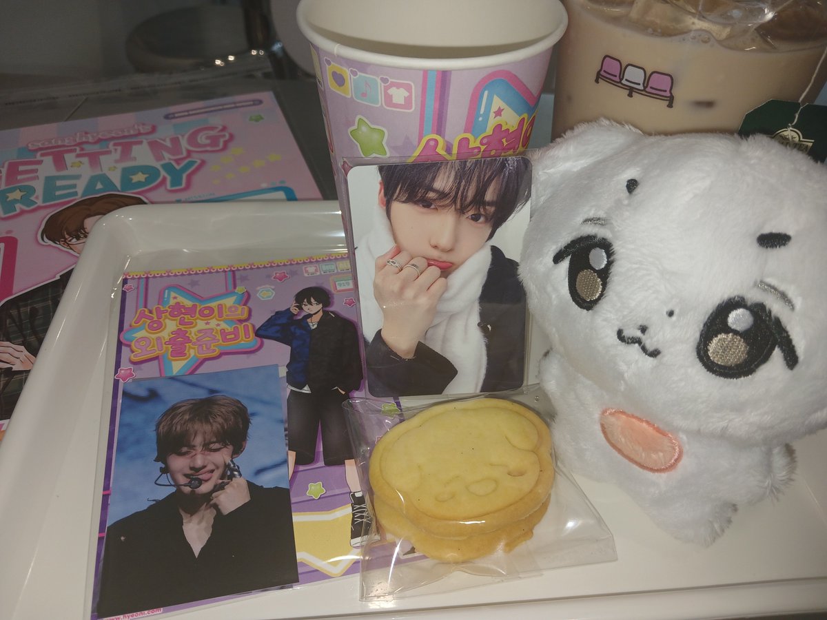 whitecutieluv's tweet photo. 사진 하나하나가 주옥 같고 예뻐서 사진 찍느라 정신이 없었어요😳 럭드도 구성 정말 알찼고 너무너무 귀여운 가방으로 권력max됨....///

#상현이의_외출준비 https://t.co/6iKLbF4rui