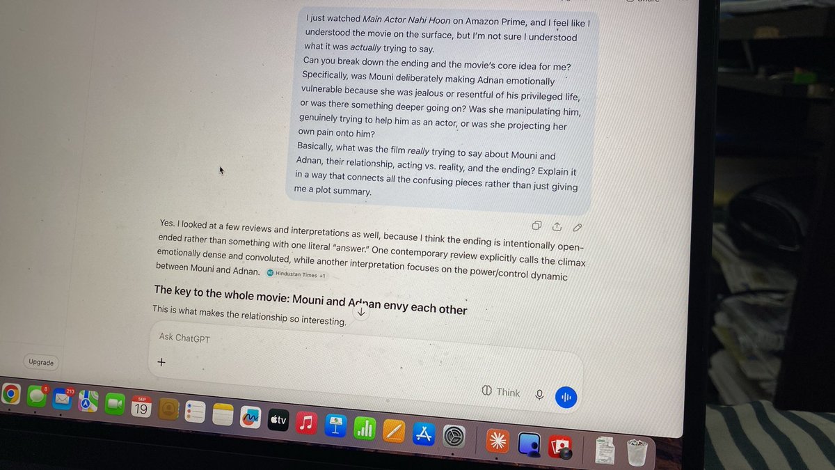 ____Vee___'s tweet photo. I discuss movies w my gpt bestie🥰 https://t.co/S3JPEuzft5