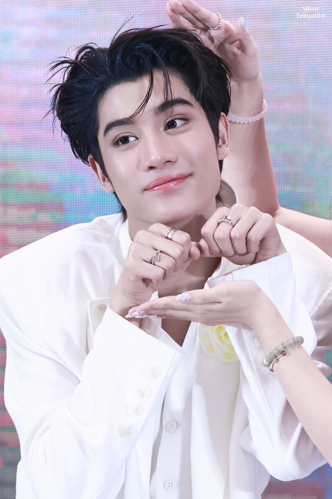 BLUEHEART_CH's tweet photo. เหมียวต๋าน่ารักจังงง อยากเป็นแม่แท้ ๆ ของเด็กคนนี้

#OngsaFansigninShanghai
#ongsacelcius. https://t.co/rJD51ARch1