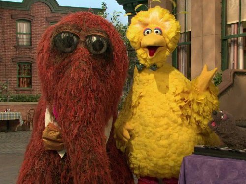 bloomedrose's tweet photo. Tried to put on false lashes last night for the first time in awhile. And I took them shits off bcus I looked like Snuffy https://t.co/hJG5QhWLwO