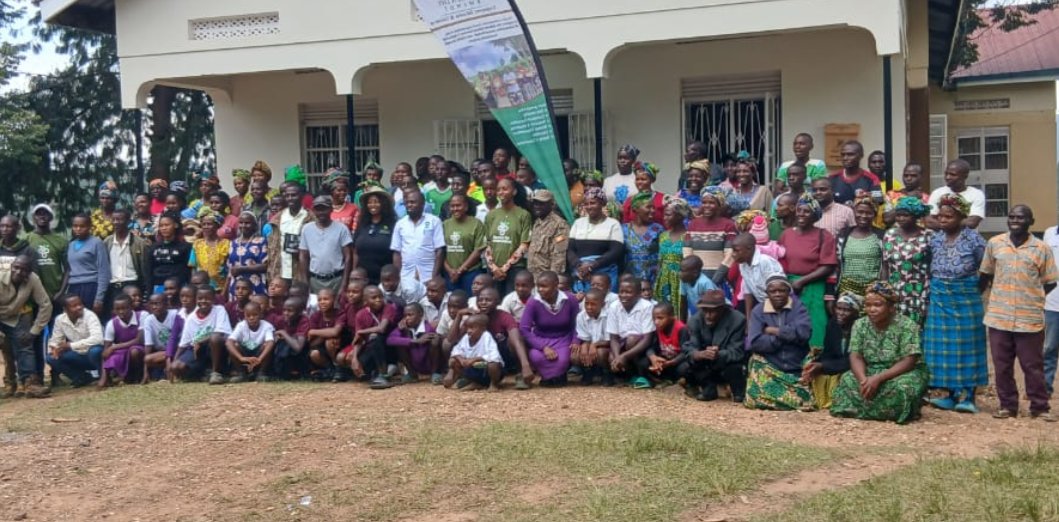 DailyMonitor's tweet photo. Residents of Mpungu Sub-county bordering Bwindi Impenetrable National Park in Kanungu District have decried human-wildlife conflict, saying wild animals stray from the park and destroy their crops. They want UWA to protect their gardens and homes from invasion.

However, UWA's Joseph Muhindo urged the community to protect wild animals, especially mountain gorillas, saying they significantly contribute to tourism revenue. 📸Robert Muhereza #MonitorUpdates