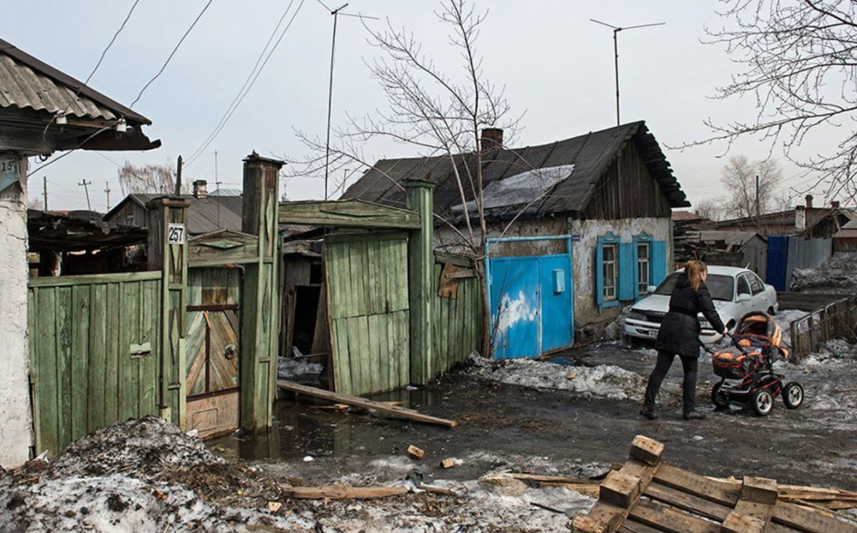 MB7Art's tweet photo. Sept 19th 2026 - Some numbers from Russia presented to You by #MB7ArtRealityCheck and it is called #Outflow from Russia in 2026:
In 2014, following the annexation of Crimea and the first wave of Western sanctions, capital equivalent to more than 10% of GDP "leaked" out of the country over the course of the year. Russia had experienced a comparable outflow—also around 10% of GDP—only during the global financial crisis of 2008–2009.
"Net capital outflow from the domestic real sector is chronic in nature, having persisted for several decades. When combined with the net outflow of investment income from the real sector, it consistently hovers between 4% and 5% of GDP," states a report by the Center for Macroeconomic Analysis and Short-Term Forecasting (CMASF).
In cumulative terms, the outflow from the real sector exceeded 110% of GDP between 2001 and 2025, while the total outflow from the economy as a whole surpassed 130% of GDP.
"In 2025, this figure dropped to below 2% of GDP due to a reduction in net investment income payments made abroad by enterprises. However, it remains unclear how sustainable this shift is," the experts note.
By global standards, these are high figures for countries with comparable income levels, CMASF emphasizes.
For instance, net capital outflow remains below 1% of GDP annually in Hungary, Slovakia, and Thailand, and below 0.5% of GDP in Argentina and South Africa, while Bulgaria, Poland, Egypt, India, and Brazil experience net capital inflows.
The Central Bank of Russia, which previously published statistics on private-sector capital outflows, #classified this data shortly after the war began.
Its historical data, however, show that between 2001 and 2021... Accumulated capital outflow from Russia has reached $780.8 billion. At the current exchange rate, this amounts to 65.77 trillion rubles—a figure 1.5 times the size of the annual federal budget (44 trillion rubles) and exceeding the country's gold and foreign currency reserves ($769 billion as of September 1st, 2026).
According to Central Bank data, capital outflow from Russia totaled $907.4 billion over the 27 years since 1994, and has most likely surpassed $1 trillion by now...
P.S.Hey Mr. poo tin and the gang, where's all the Russian money in the year 2026? Some decent Russians are asking... ,)
