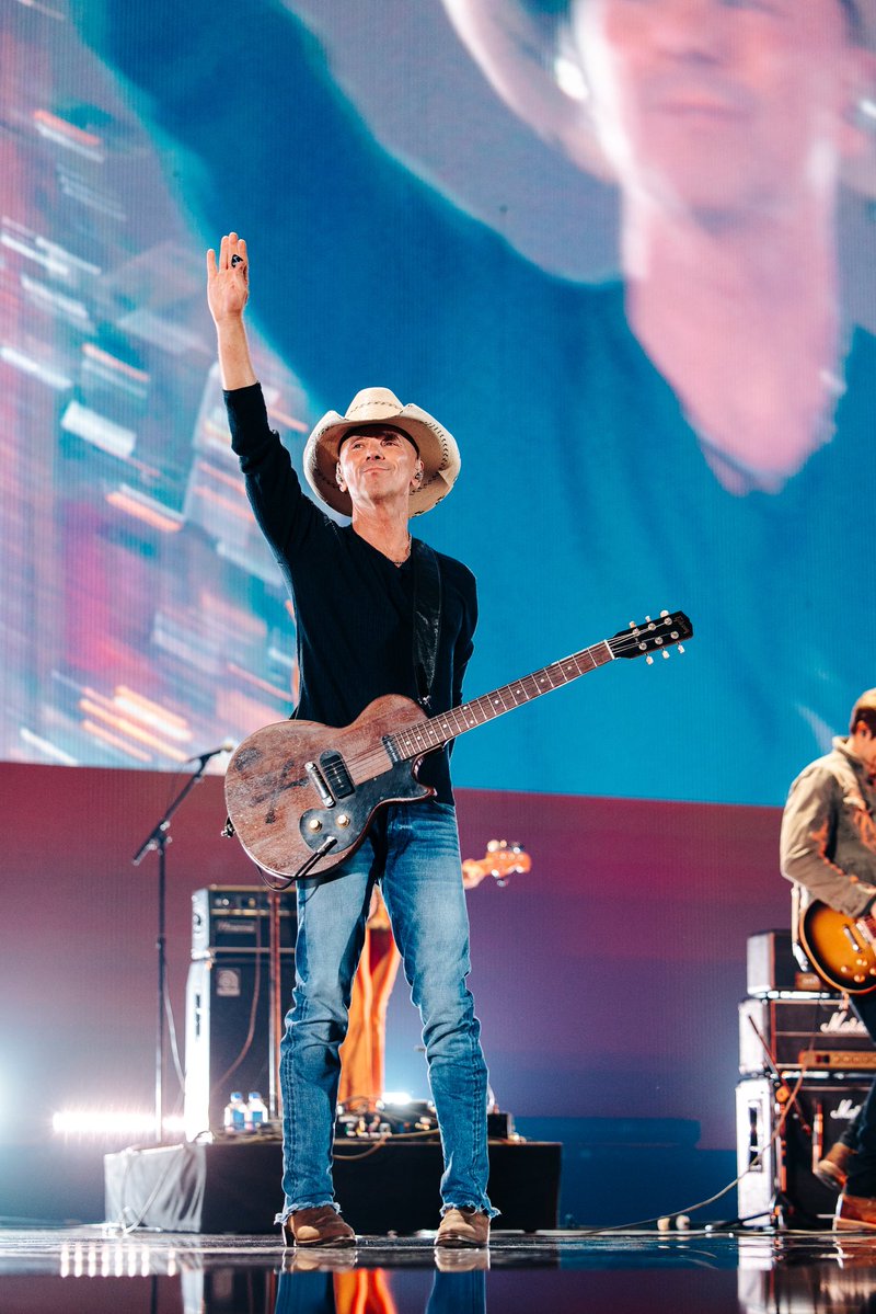 iHeartCountry's tweet photo. Can’t stop reminiscing on Night 1 of #iHeartFestival2026! 

So excited for Night 2! Stream LIVE on @DisneyPlus &amp; @hulu tonight at 7:30pm PT. 🤠🎸🎶 https://t.co/mWCPmekDpR