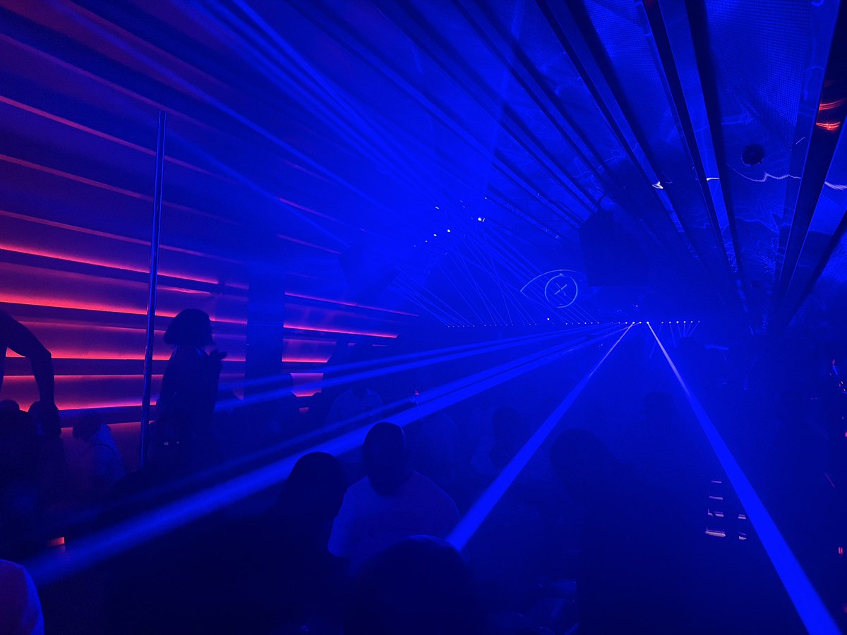 v8offline's tweet photo. Typical Friday night https://t.co/kIOfC9Imvv