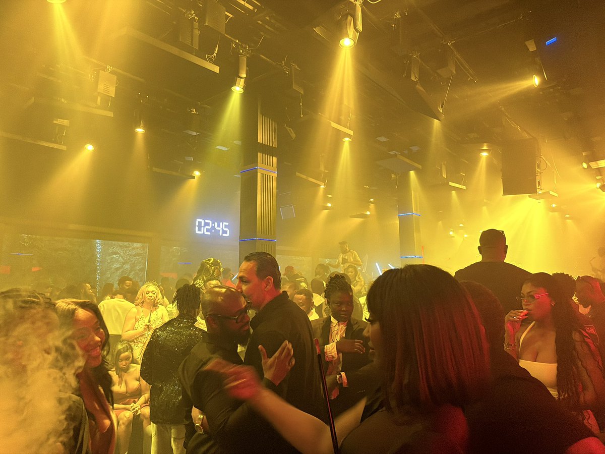 v8offline's tweet photo. Typical Friday night https://t.co/kIOfC9Imvv