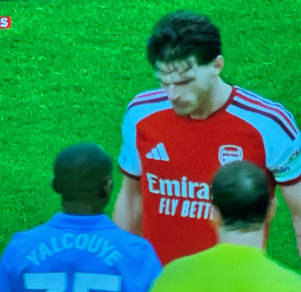 UTD_Seth001's tweet photo. 🚨Malick Yalcouyé on his altercation with Declan Rice during Brighton’s 3-0 win over Arsenal:

🎙️ Reporter: “Malick, what happened between you and Declan Rice during the game?”

🗣️ Malick Yalcouyé: “I think he was frustrated because they were losing and they couldn’t score against us. I was running for the ball and he clipped me from behind.

I turned around and said, ‘You can’t score against us, but you can take backshots. That’s all you can do today.’ [laughs]

He came straight back into my face and said, ‘Try lifting the trophy first.’

I said, ‘Okay, we’ll see.’

After that, I just wanted to play. We were 3-0 up, so there was no reason for me to get distracted.

But even at the final whistle, when I was trying to walk away, he came over again and pushed me. I didn’t want to make it bigger than it was.

He can take the Premier League trophy if he wants.

We’ll take the three points.

Because at the end of the day, Arsenal didn’t score, our defence wasn’t beaten and Brighton leave with the win.

They can talk about trophies.

Tonight, we’re the ones going home smiling.”