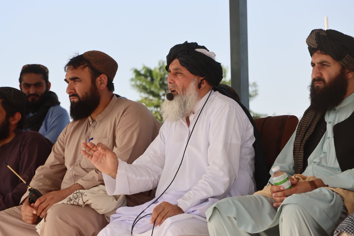 BhrnYky's tweet photo. 2/4
د  دفاع وزارت اړوند د ۲۱۷عمري قول اردو مرستیال قوماندان الحاج مولوي عبدالله ��سرحدي»صاحب،د یادې قول اردو د یو شمېر مسؤلینو په ملتیا، د شمال ختیځ زون اړوند د حضرت ابوبکر صدیق (رض) نظامي روزنتون څخه لیدنه وکړه.
 محترم سرحدي صاحب د یاد روزنتون له قوماندان استاد احمد طه، مجاهدینو https://t.co/164bP2qYr3