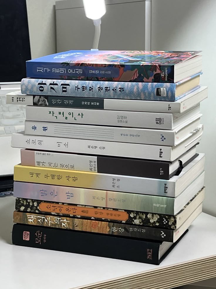 miayesiam's tweet photo. adoro a estética de livros asiáticos. tem um capricho diferente https://t.co/N1JuUIPKWP