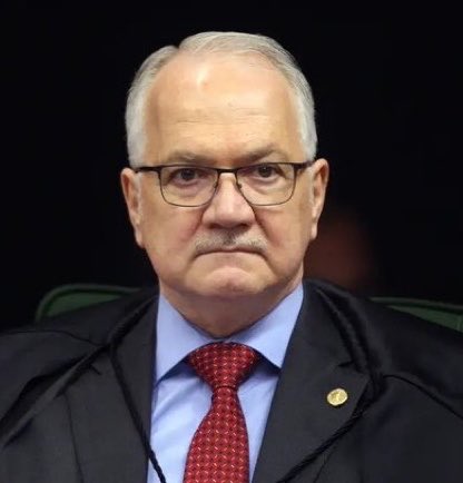NewsLiberdade's tweet photo. 🚨URGENTE - Carta a Fachin prevê "salve geral" se CIA sequestrar Marcola e Beira-Mar

O habeas corpus chegou ao STF dias depois de os Estados Unidos anunciarem a classificação do PCC e CV como organizações terroristas estrangeiras. https://t.co/IpF7uNmLWr