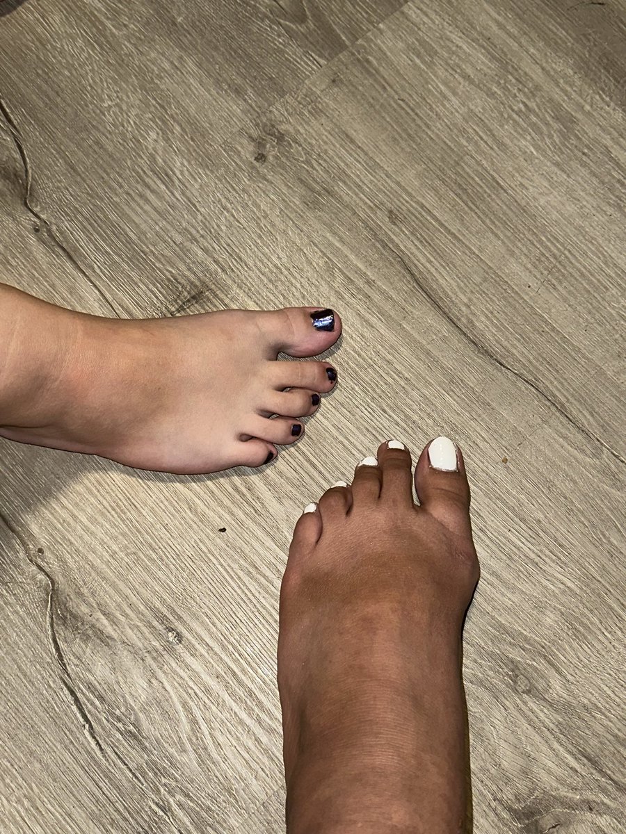 Princess_n_honi's tweet photo. Who is gonna buy us coffee today🩷🤍👀 #feetfetısh #feet https://t.co/R9Fw6fM14a