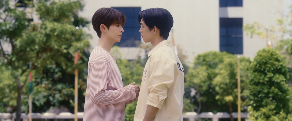 MrFanboySeries's tweet photo. ทั้งถามถึง แอบมอง หนีหน้า มีแต่น้องเติร์ด ๆๆๆ น้องว่านดูว้าวุ่นใจน่าดูเลยนะคะ 🫪

MR FANBOY CHAPTER 4
#MrFanboyEP4 https://t.co/VNfSWhnWpc
