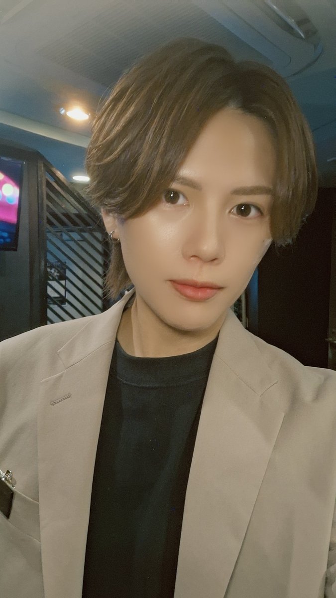 kento_luna's tweet photo. 今日は遠隔ボトルに
沢山の御新規さんのご来店
ありがとうございました😉
またお待ちしております!!
リピーターさんも乾杯
ありがとうございます🫶
次回27日出勤予定です!!
#大阪男装コンカフェ #大阪心斎橋 https://t.co/zRpTo8sAId