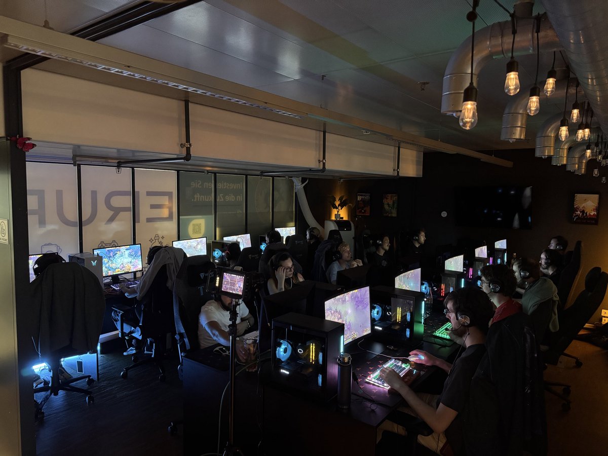 ScytheofSeraph's tweet photo. Playoffs for #SwissDotaCup starting now! Tune in: https://t.co/bHjtOBus9C https://t.co/sMVUWVEmYX