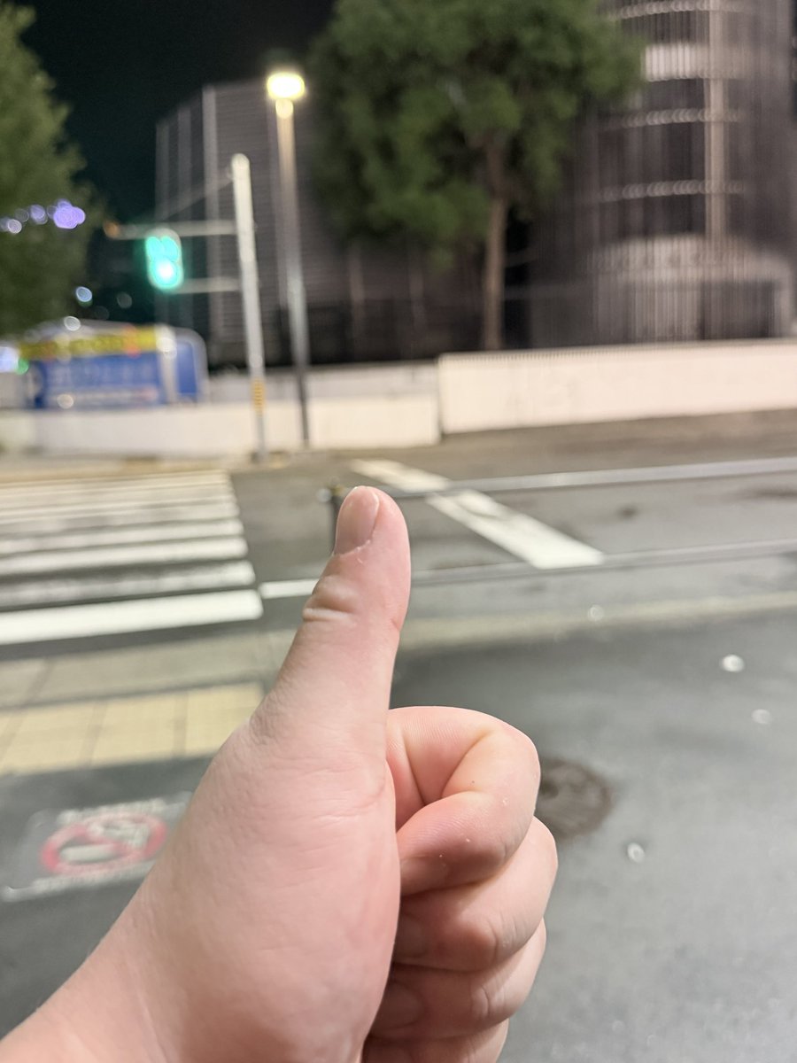 cyaso_'s tweet photo. 名古屋なら安いホテルなんでもあるやろって終電で来たもののどこも埋まってる
カラオケ漫喫全部満員

人生で初めてホテル難民 https://t.co/rvd0TSnfBi