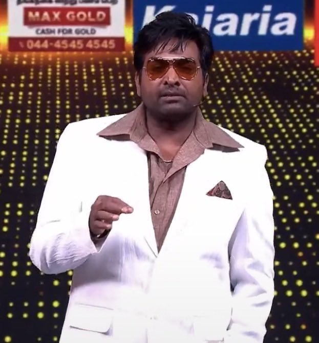 xnightwatchman's tweet photo. Looks like VJS is on a movie getup. Just take the coolers off man, you will look x 100 sharper.

#BiggBossTamil10 https://t.co/PxQKo5Sggb