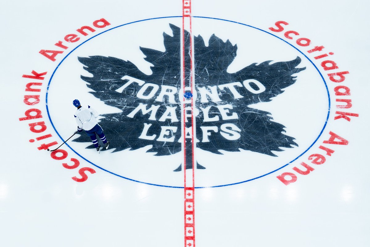 MapleLeafs's tweet photo. Crest Christening 🍁 https://t.co/FWNKi2RFYM