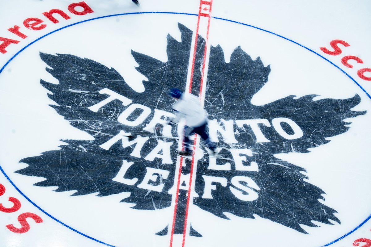 MapleLeafs's tweet photo. Crest Christening 🍁 https://t.co/FWNKi2RFYM