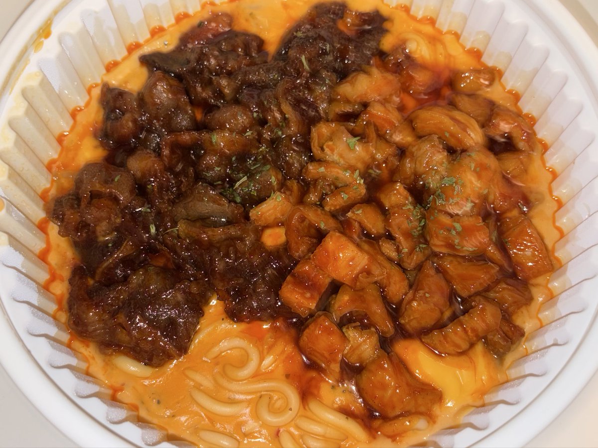 mmooaga's tweet photo. 돼지게티 먹고 시픈 밤. https://t.co/ABYfvFRz3p