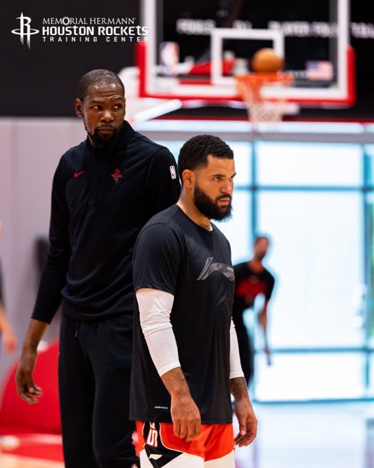 BinkleyHoops's tweet photo. I know Rocket fans been waiting on this since last summer https://t.co/43Lk79k3cO