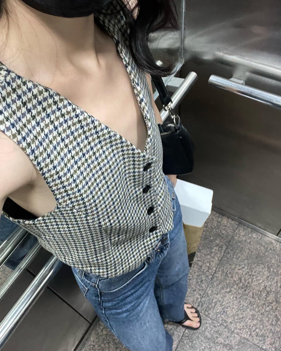 lorraynefa's tweet photo. Hi friend! 🌈 Today is a great day because your smile can brighten someone’s day—wear it proudly. 🌼
eGUgBq https://t.co/6K04XX25nO