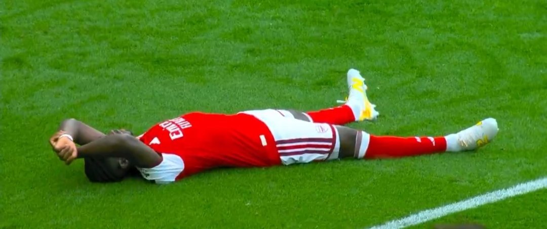 FRANCOOGREAT's tweet photo. 🔵⚪️ Brighton make it three against Arsenal as the Gunners suffer their first defeat of the whole season!
 Arteta Saka Eze 😂😂😂 #FondaÑuñoaCHV
Chema Andrés, Pascal Groß and Kostoulas for the win.
Let's laugh at Arsenal 🤣 😂 😂😂

#BRAARS #BBnaija https://t.co/SCYTRwIDA2