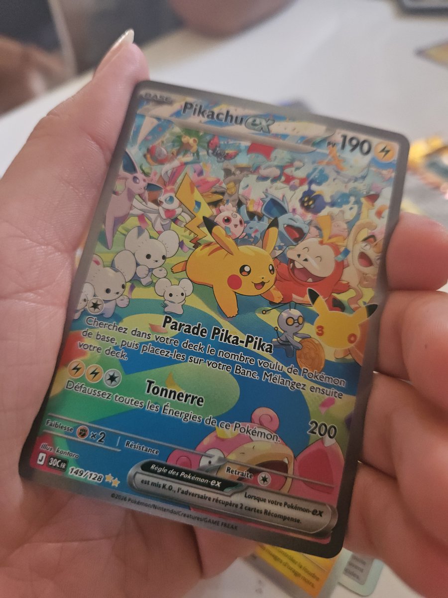 Lunael_'s tweet photo. Le duopack cheaté 😂 #pokémon #30anspokémon https://t.co/FhjN0JFEWS