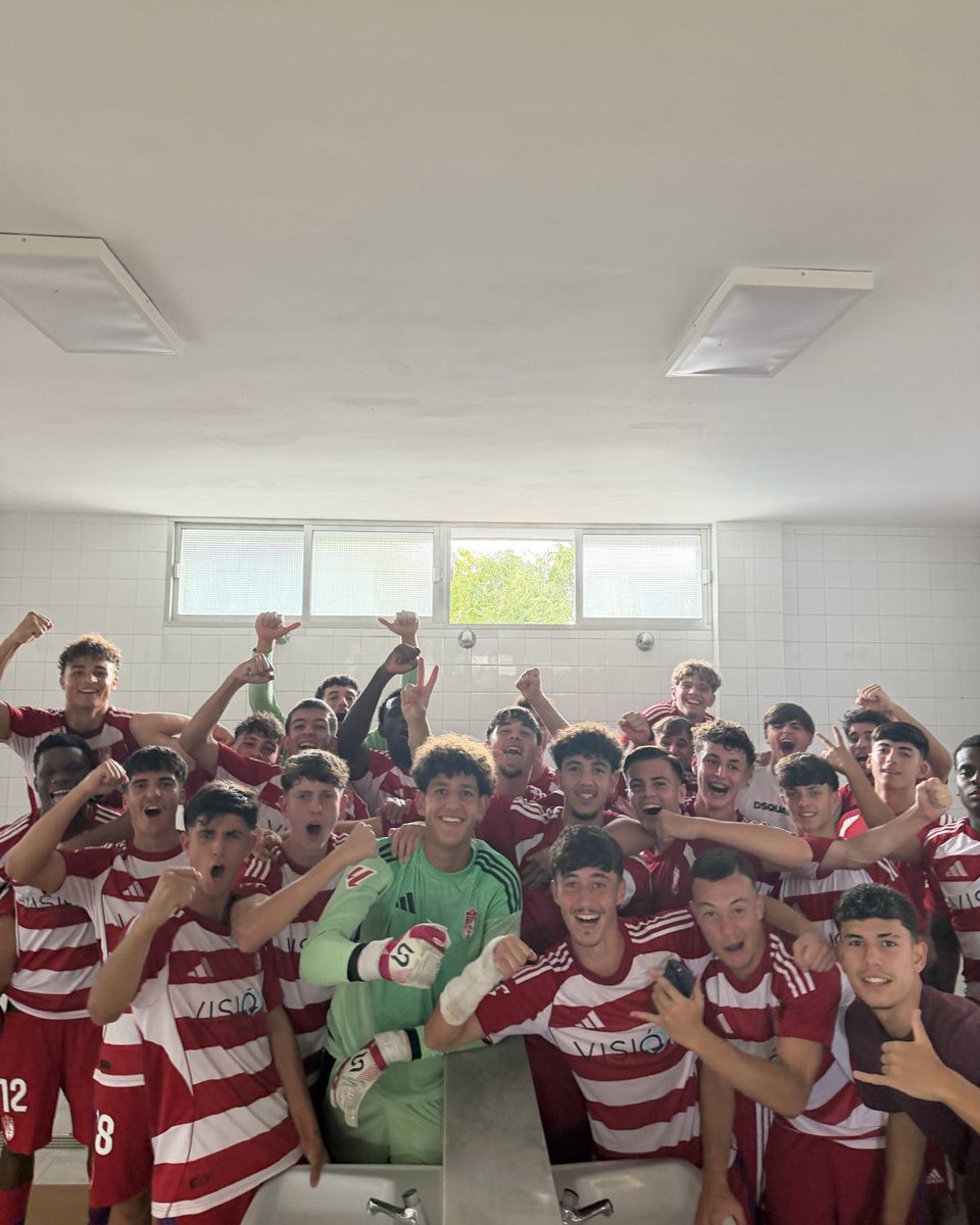 CanteraNazari's tweet photo. 🍍 ¡HEROICO nuestro Juvenil B para sumar el primer +3 de la temporada! https://t.co/hJUIc4LoxD