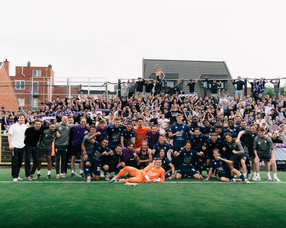 kbeerschotva's tweet photo. We Are Beerschot. 🟣⚪️ 

#KSHBEE https://t.co/II4JE5jt0S