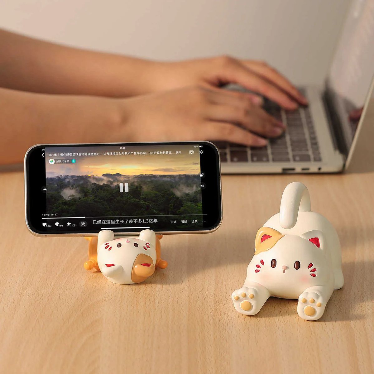 wirteur's tweet photo. GAK KUAT PHONE HOLDER KUCING INI GEMES BANGET 😭🤏🏻 https://t.co/pGnRouJSoP