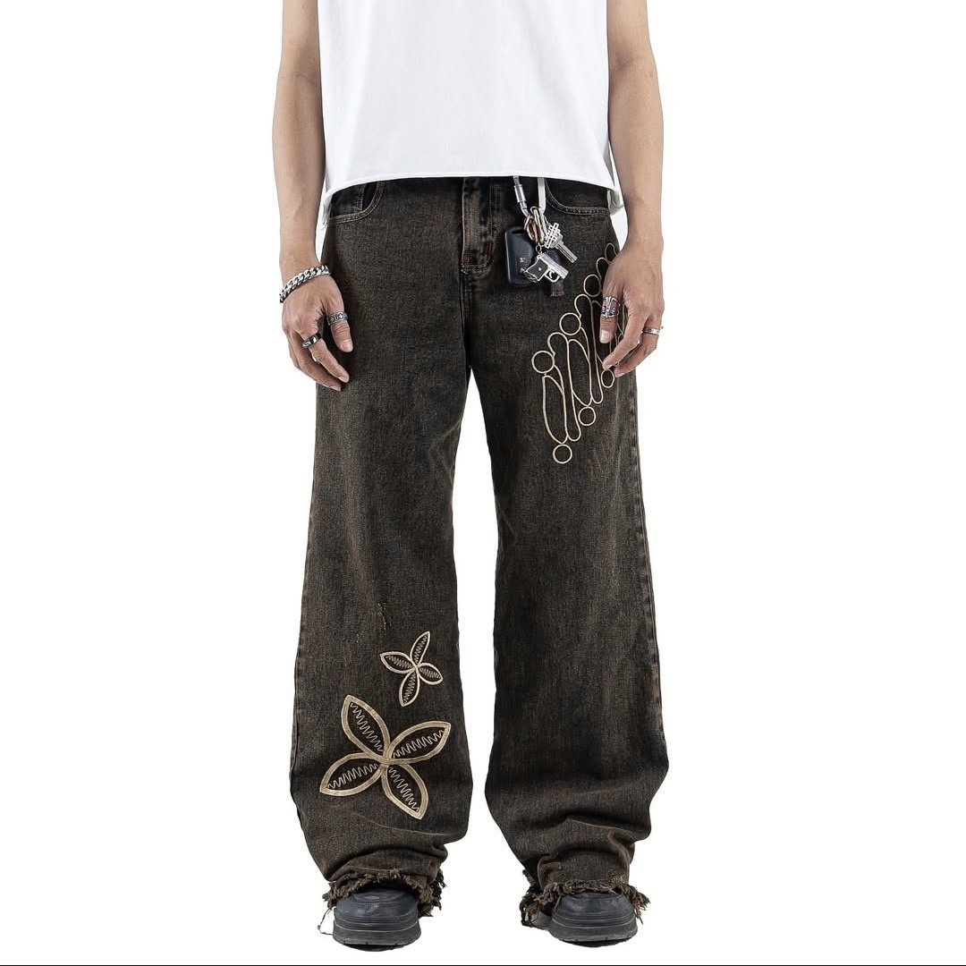 eugazelle's tweet photo. GILASIH BRAND LOKAL GAK MAIN2 BRAND INI JEANSNYA UNIK2 BANGET https://t.co/9Ndanjcozk