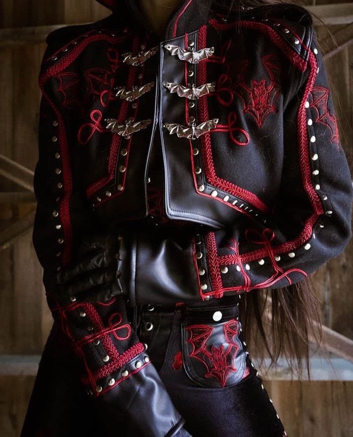 crimsonheirloom's tweet photo. made for the ones who were never afraid to stand out https://t.co/jaQ07n4Orn