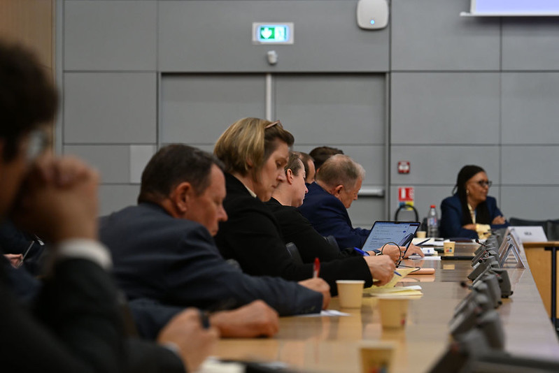 OECD_NEA's tweet photo. At #RoadmapsToNewNuclear 2026, ministers and senior leaders discussed how advanced #SMRs could open new pathways for spent fuel management and recycling, with the potential to enhance energy security, improve resource efficiency and reduce radioactive waste. ♻️ https://t.co/BRxj8tiZOw