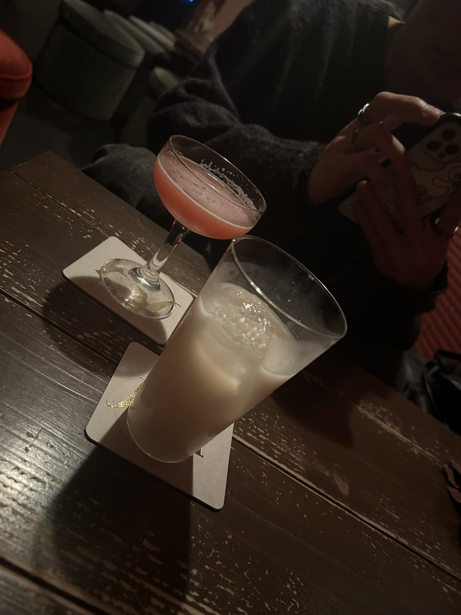 YuushaNano's tweet photo. 酒飲みが喜びそうな写真を載せておく https://t.co/gOdJpmgP7i