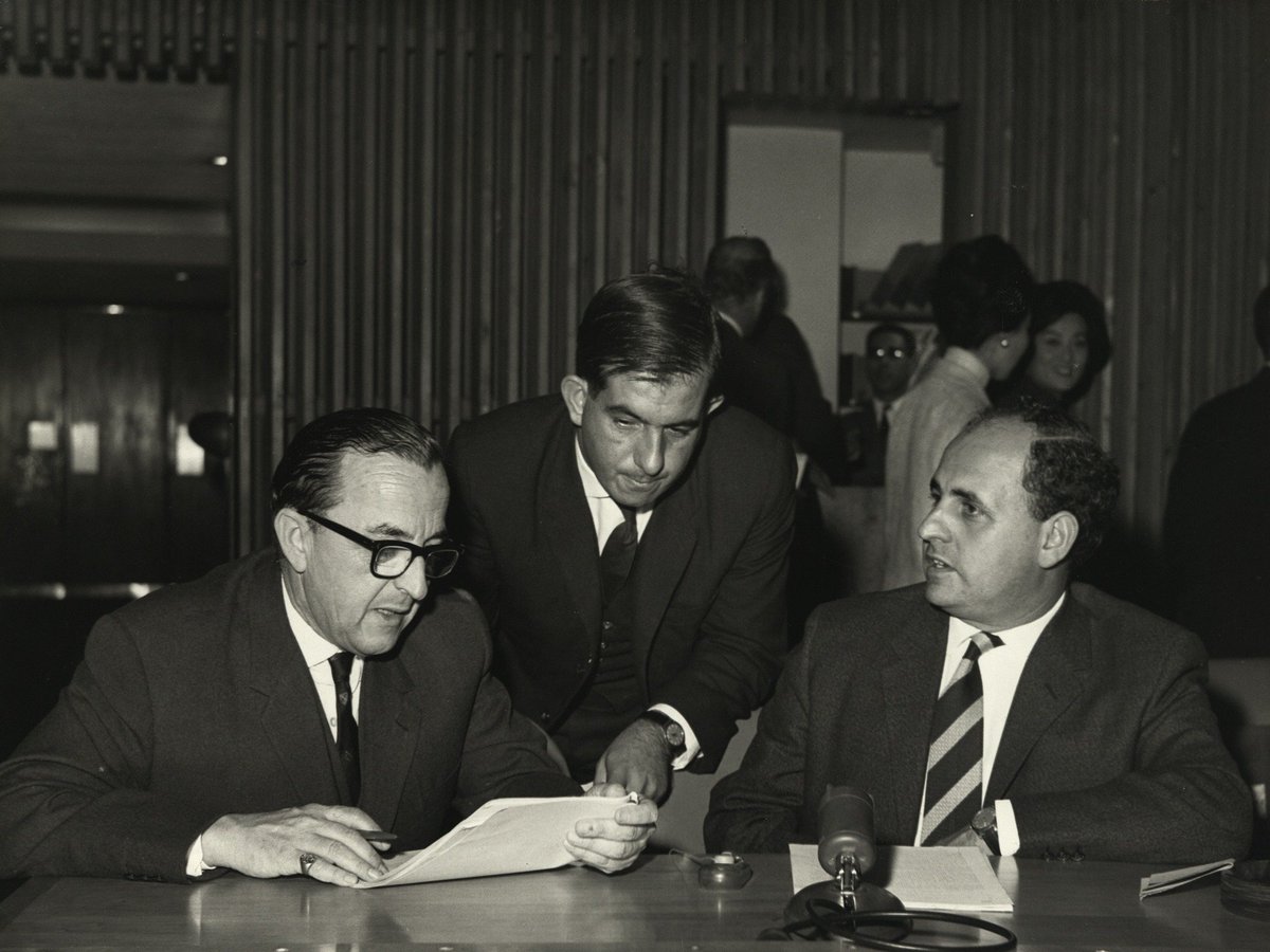 GibraltarGov's tweet photo. On 19 September 1963 Joshua Hassan and Peter Isola left for New York.

They went to put Gibraltar's case to the UN Committee of 24. It was the first time Gibraltarians spoke for Gibraltar on an international stage.

They came back to crowds in John Mackintosh Square. https://t.co/HnHGaYIeCW