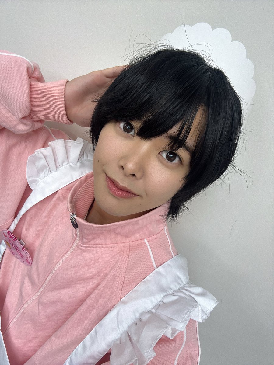 MINATO___hi's tweet photo. 本日も #あんスタ萌え萌え文化祭 にてメイドスタッフやらせていただきました！！
今日はピンクジャージ🎀💕どうですか？？
明日は台風なので無理せずに、もしご来場いただく場合は安全第一で盛り上げていき���しょう‼️
 #星萌祭 #あんスタ https://t.co/Diw4vzsNEe
