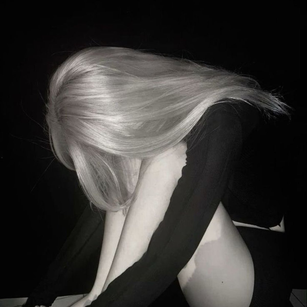 futurrra's tweet photo. я так боялась, что ты причинишь боль, поэтому причиняла её сама. https://t.co/PCx2O25I0v