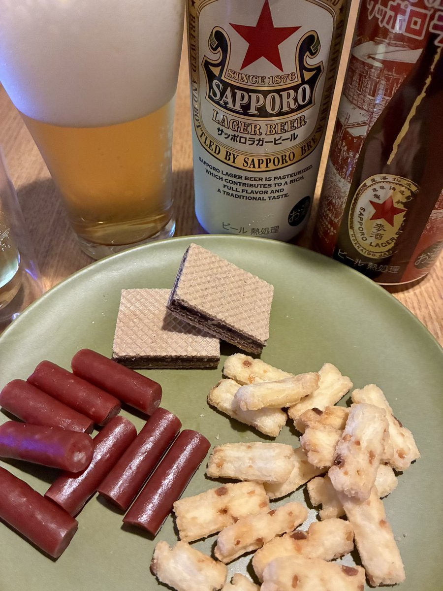 Ts011006's tweet photo. シルバーウィーク1日目の🍻✨
台風🌀来てるし引き篭もり予定(´∀｀*)

#家飲み #晩酌 https://t.co/dKMM9YMkyR