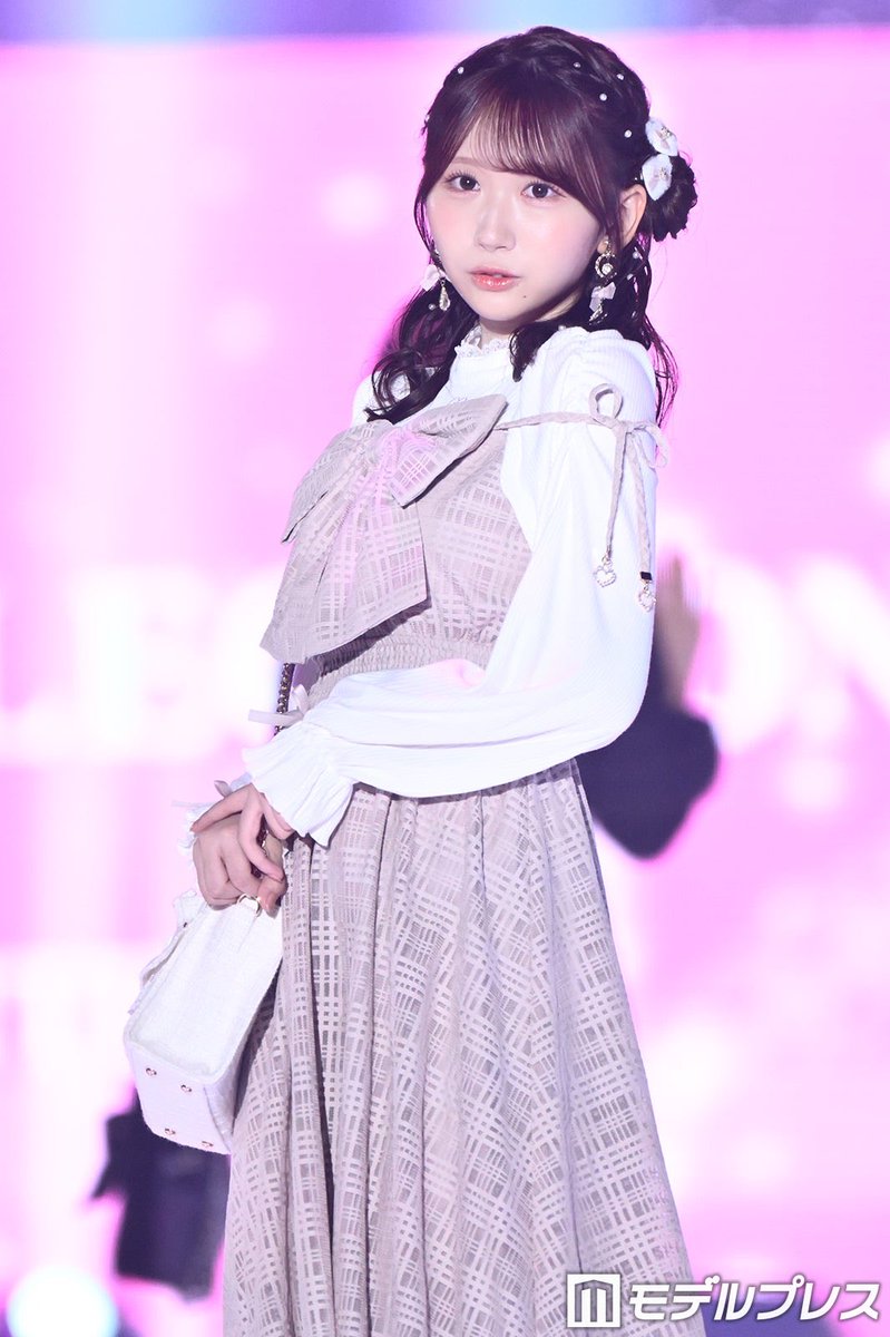 hinatadehammoc0's tweet photo. かほりん本当に可愛いの天才すぎると思う。
お洋服も似合いすぎてて凄い。 https://t.co/tQp9e3hxJp