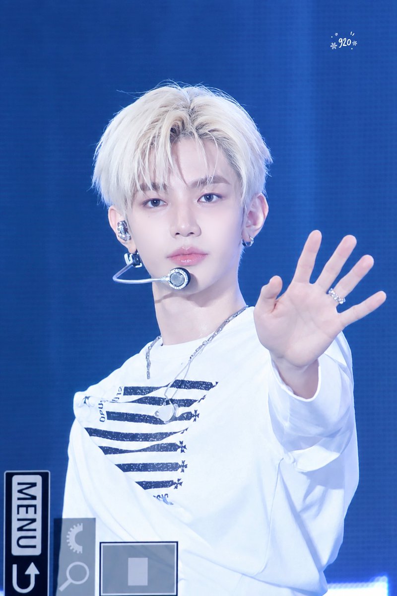 hao725920's tweet photo. 260919 TGC 요코하마
수고했어!
#장하오 #ZHANGHAO #AND2BLE   #章昊 https://t.co/Ed57hYbgvX