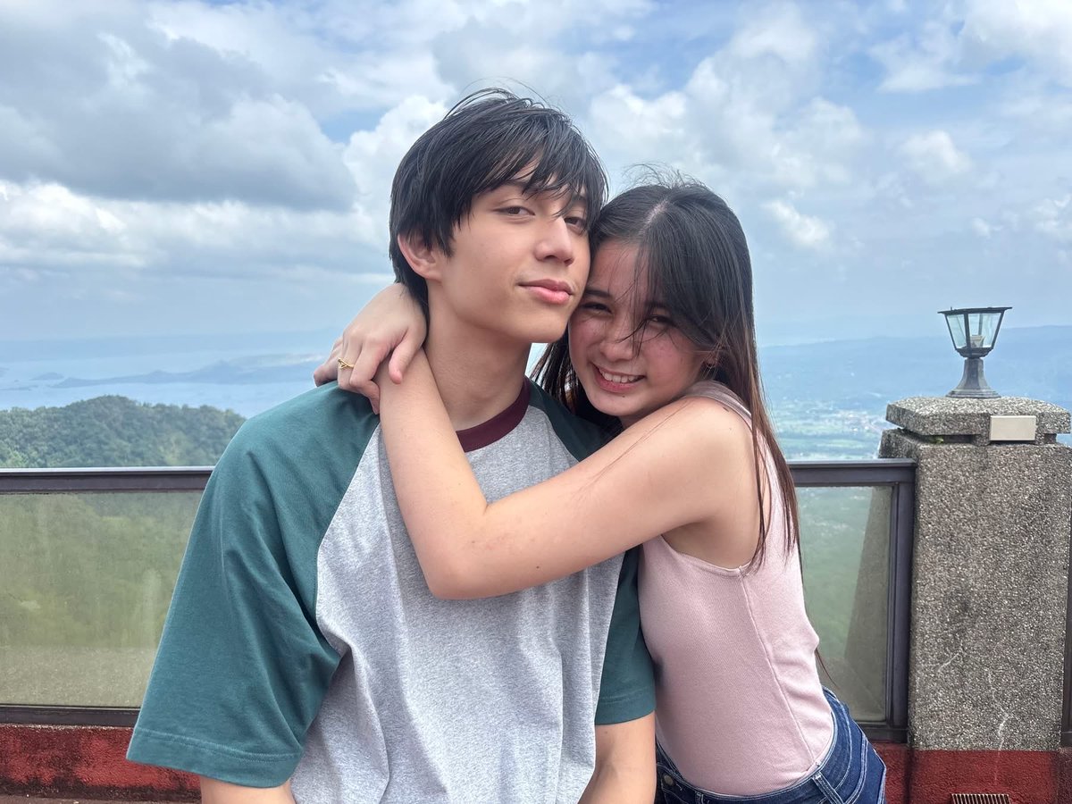 sinigangnisofia's tweet photo. Gets ko talaga yung mga nagmamaoy sa inyo ehh, parang magjowa naman kase atake nyo mga behh wahahahahaha chars #sofiño #sofiapablo #iñigojose https://t.co/WG3ccgcpv3