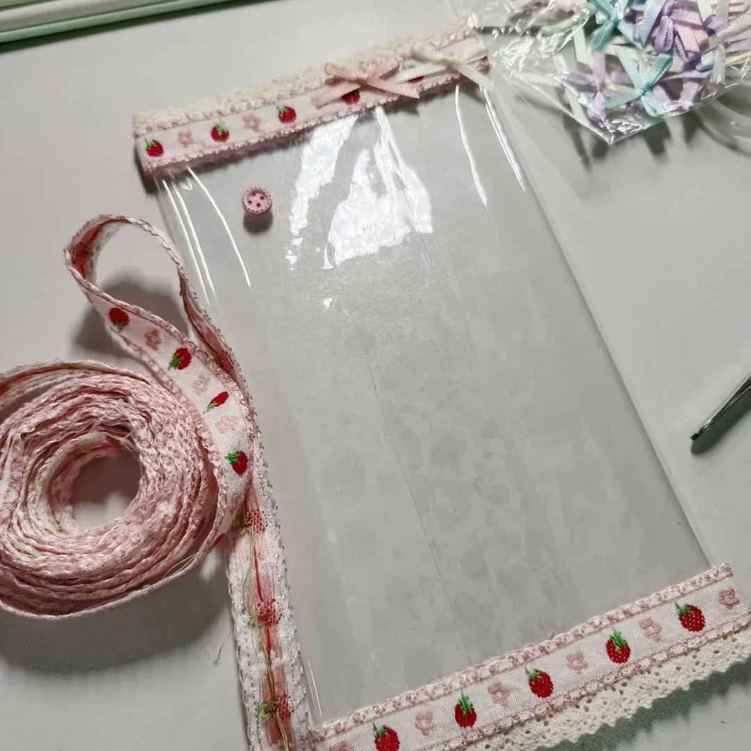 LeotaMckaygv's tweet photo. Turn an old mason jar into a stylish desk pen holder with just some colorful twine and hot glue—easy, cheap, and zero waste!， https://t.co/2AvMOMnh6l