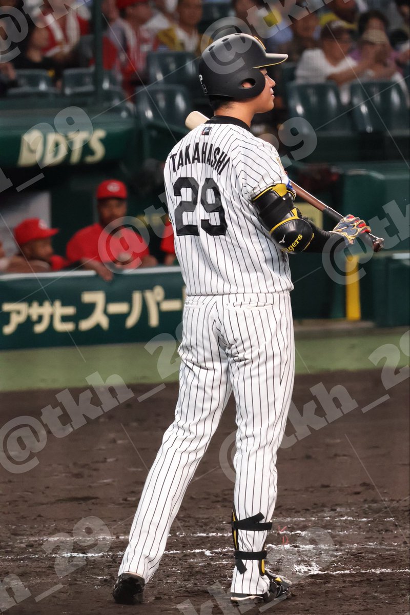 tkh_29's tweet photo. 打席はるとさん⚾️

2枚目楽しそうでこちらまで笑顔に🌷

2026.09.17 📍阪神甲子園球場
#髙橋遥人 選手 https://t.co/exfZSVFeop
