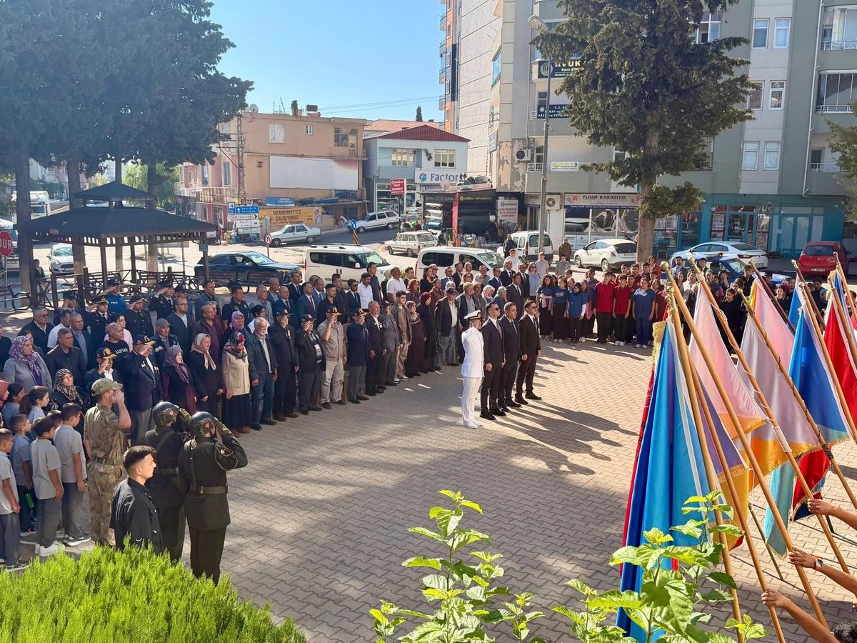AkGulnar33's tweet photo. 🇹🇷 19 EYLÜL GAZİLER GÜNÜ

İlçemizde düzenlenen 19 Eylül Gaziler Günü programına; İlçe Başkan Vekilimiz Sayın Mustafa KASAP, Kadın Kolları Başkanımız Sayın Hatice ÖNGE KAFES ve teşkilatımızla birlikte katılım sağladık. https://t.co/g725Qd78XX