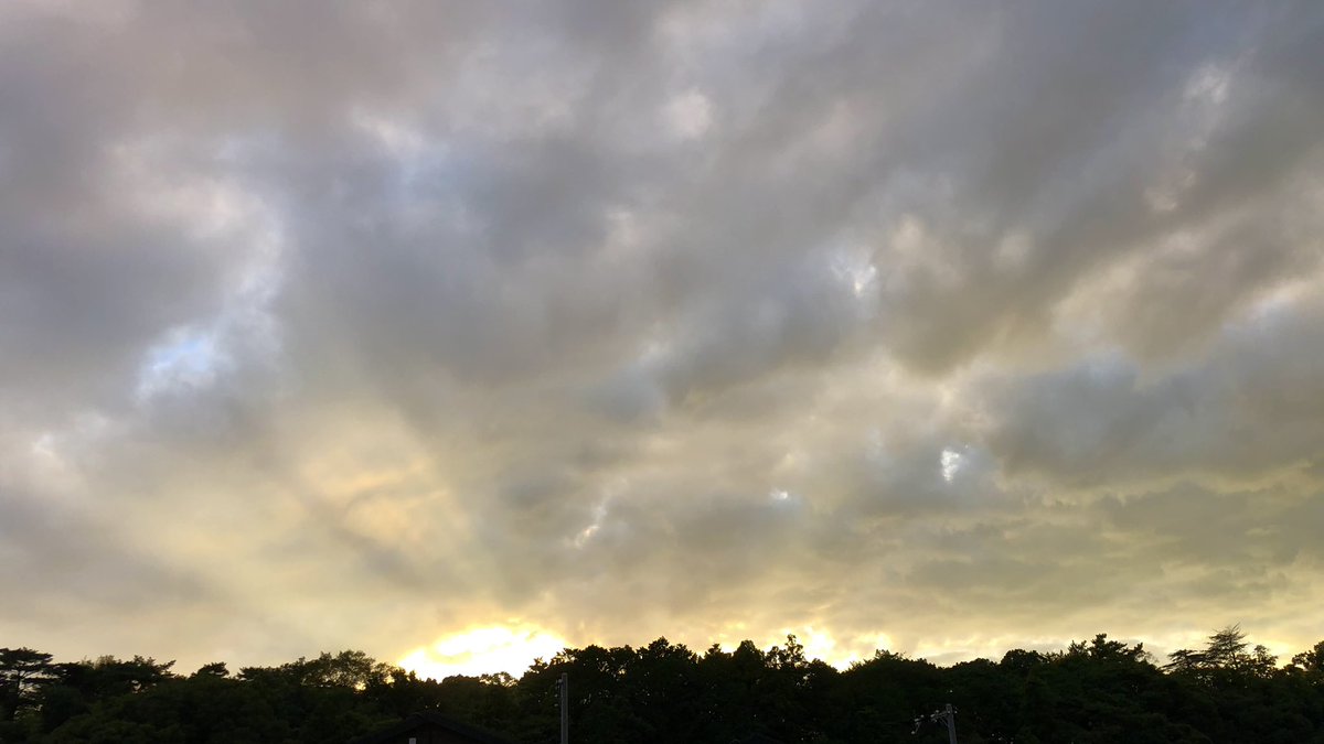 hata_mori's tweet photo. 今日の夕空
#イマソラ #ユウソラ https://t.co/lWwzOgYiSx